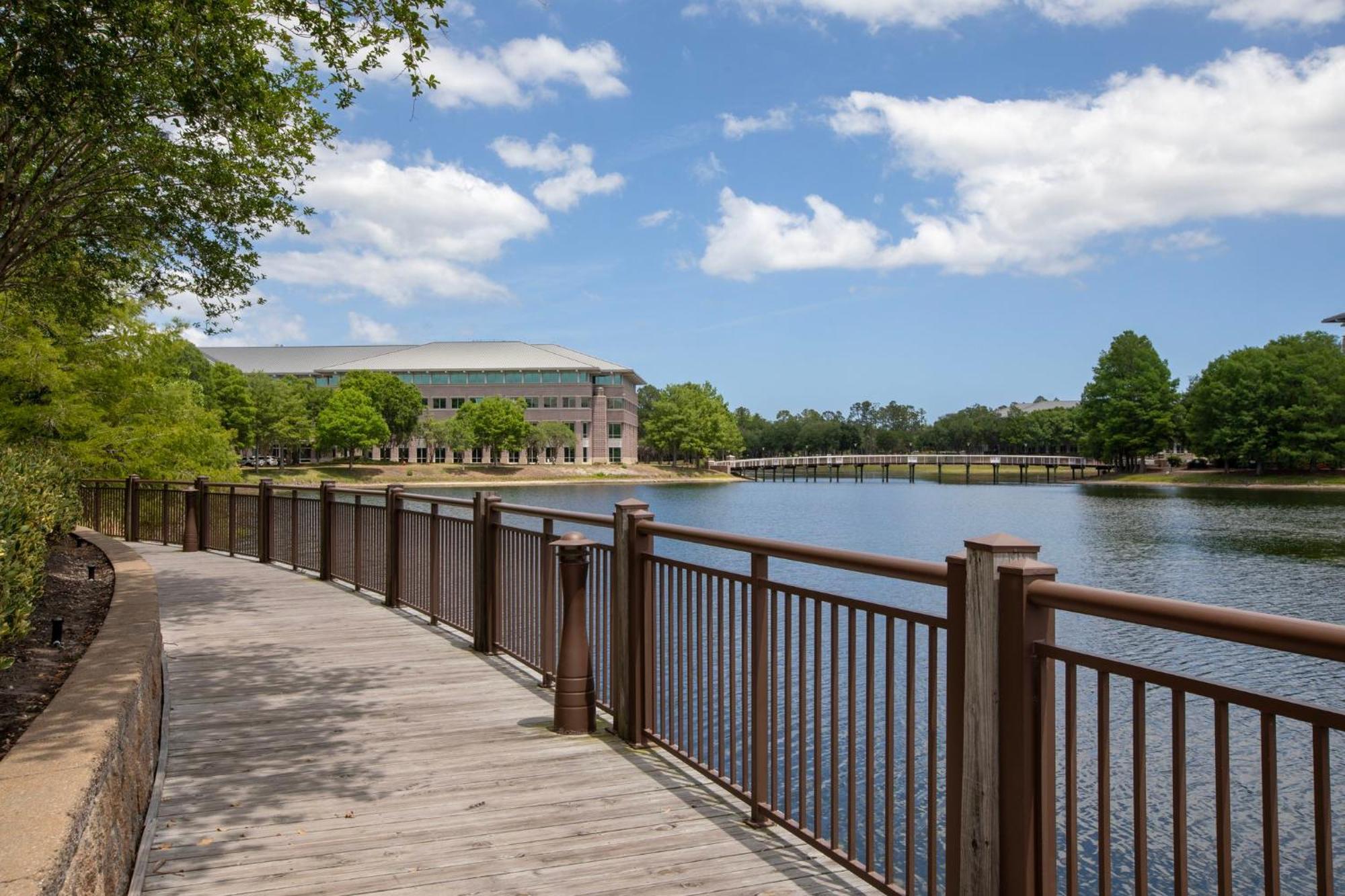 Hotel Indigo Jacksonville-Deerwood Park By Ihg Dış mekan fotoğraf